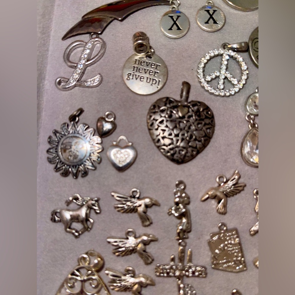 Bundle of 34 Silver Tone Charms. - Picture 6 of 9